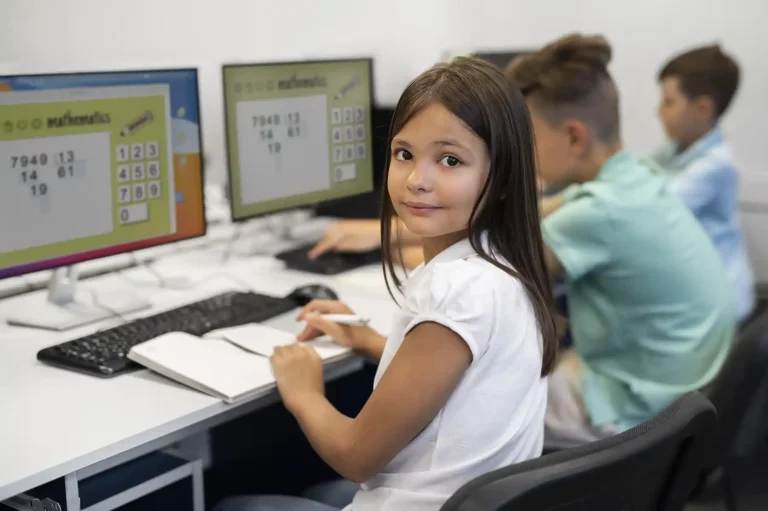Equipements informatiques salles de classe